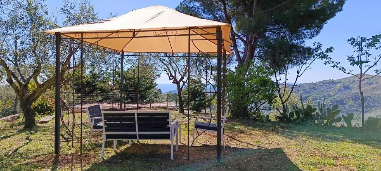Villa Ponzio Imperia 0*,